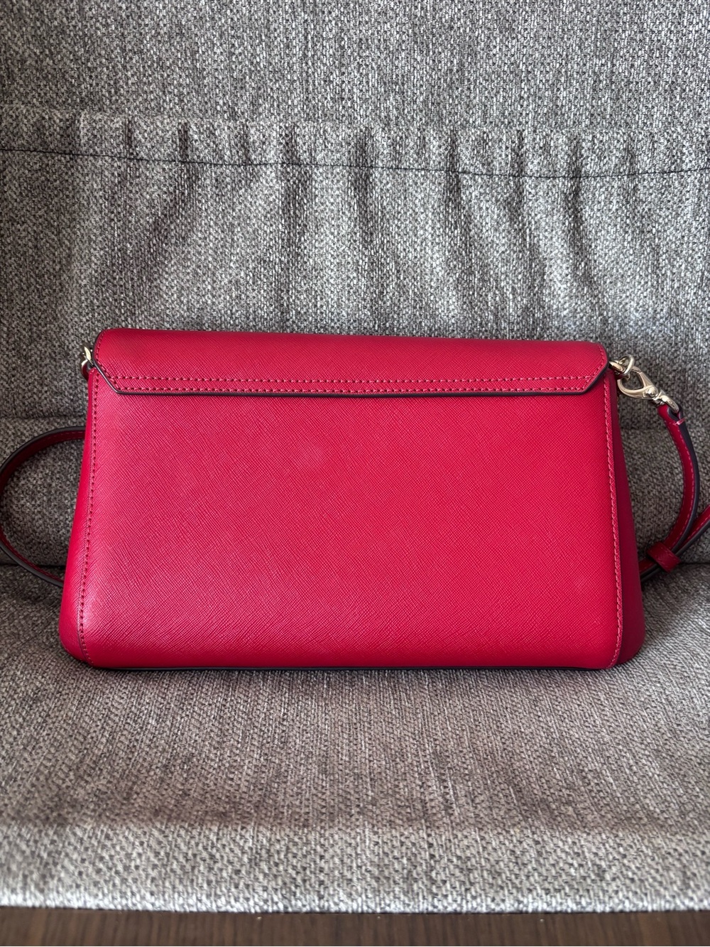 Kate Spade Cross Body Bag - Red with Gold Chain - Picture 7 of 8